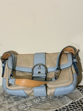Vintage Coach Soho Hampton Flap Shoulder Bag Blue Cream Buckle Y2K